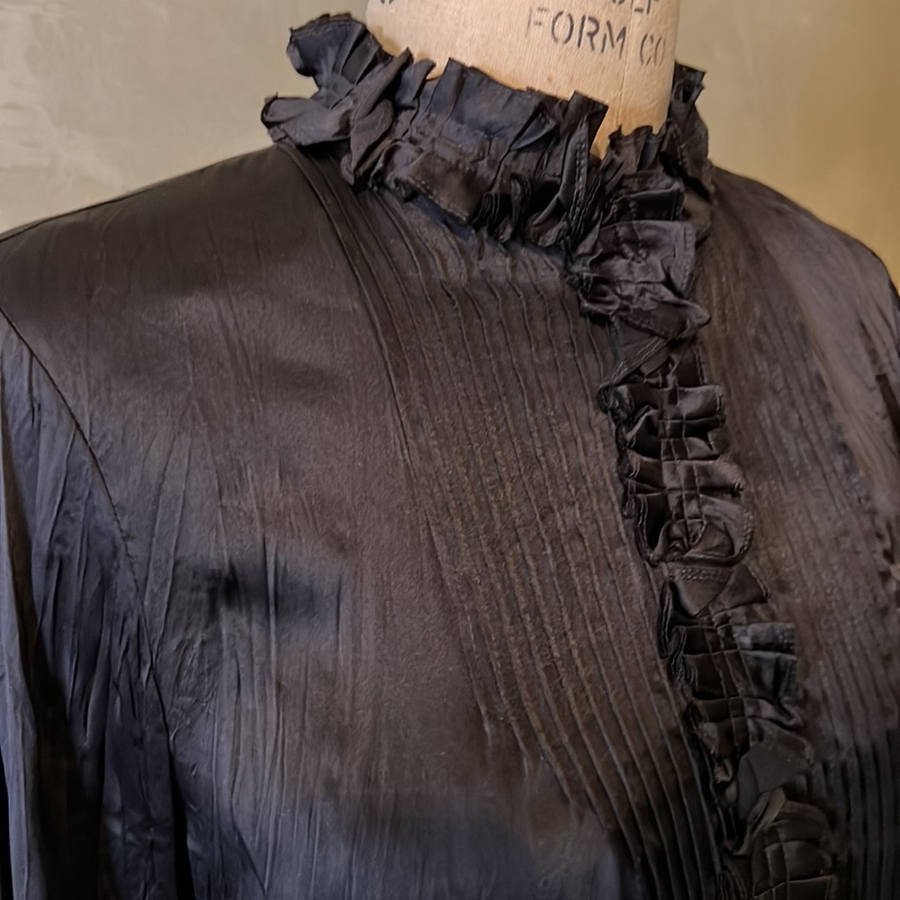 ELI TAHARI SILK TOP - Picture 6 of 16
